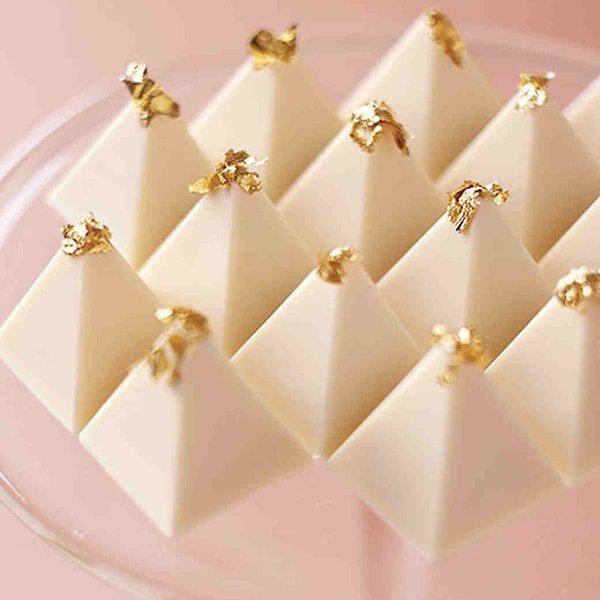 24K Edible Gold Flakes پودر طلا ۲۴ عیار خوراکی